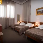Bellevue 3* Split