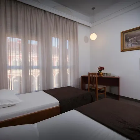 Bellevue 3* Σπλιτ